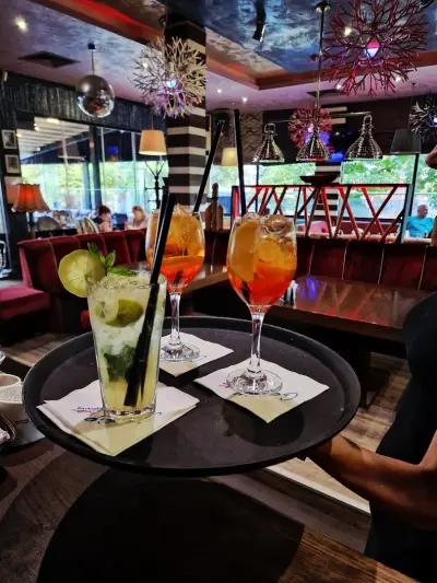 Gossip Bar Max