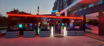 Gossip Bar Max