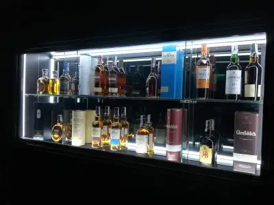 Пиано бар „Старс“