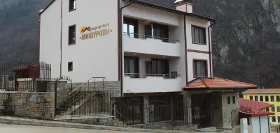 Къща за гости Мишурови