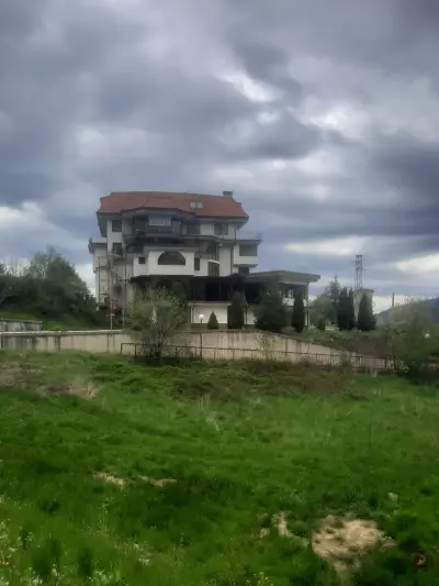 Семеен хотел Кристал