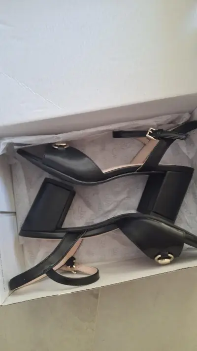 DEICHMANN