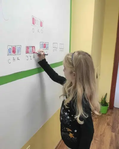 Езиков център Pin Academy - езикови и професионални курсове