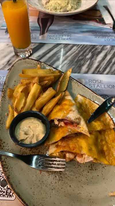 Flora Bar & Food