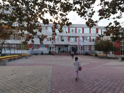 Начално базово училище Михаил Лъкатник