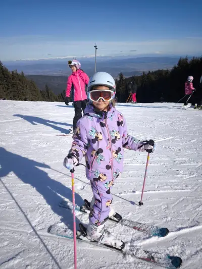 Yanakiev Ski And Snowboard School