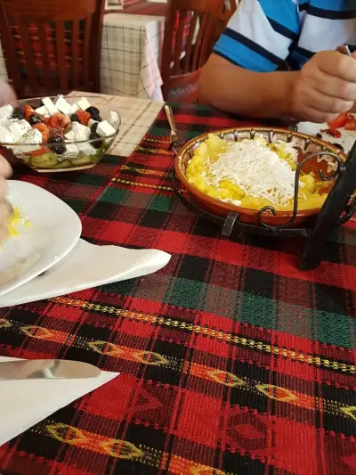 РЕСТОРАНТ РОДОПСКИ КЪТ