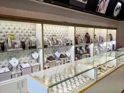 Roberto Bravo by Kustevi Jewellery House