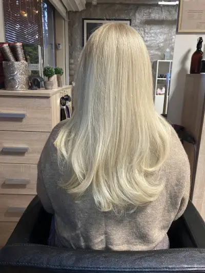 Ваня Хубекова - фризьор Vanya Hubekova - hairstylist