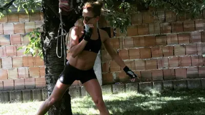 Ракел Стойчева - професионален фитнес инструктор Бургас - треньор по фитнес за жени.