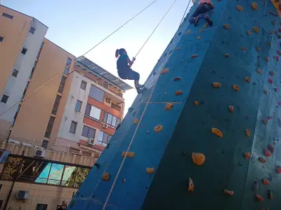 Спортен център Славейков