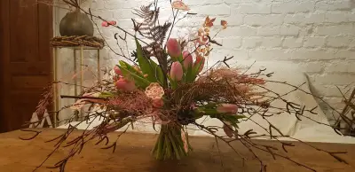 RaddyFlowers - приказки от цветя / Ателие за цветя/ Доставка на цветя, подаръци и букети