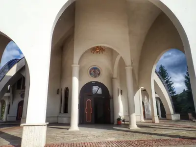 Храм „Свети Висарион Смоленски“