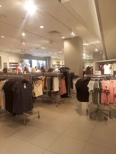 H&M