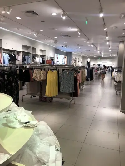 H&M