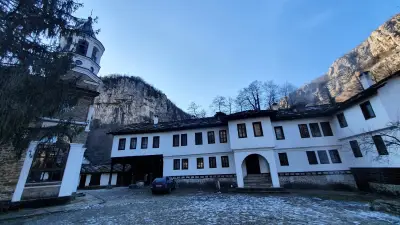 Дряновски манастир „Св. архангел Михаил“