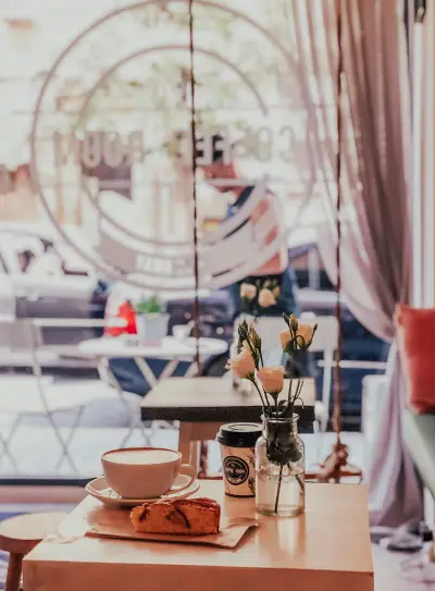 The Coffee Room | Прясно изпечено кафе | specialty coffee | френски макарони |