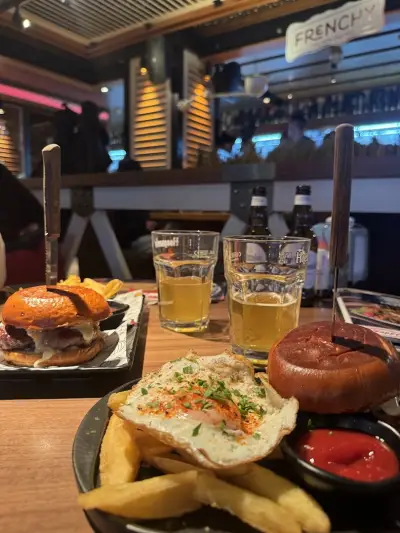 Happy Bar & Grill Lazur