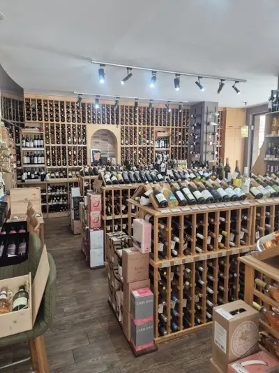 Enoteca Wine & Friends