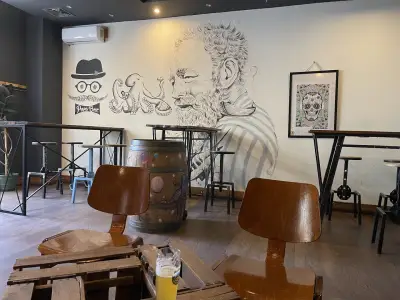 Papa Beer craft beer bar