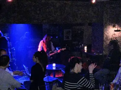 TEN FINGERS