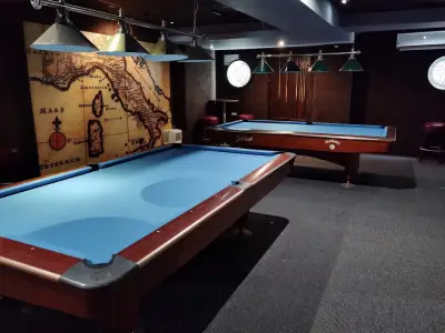 Shots bar & billiard