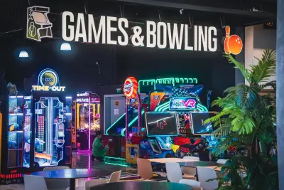 Playground, Mall Galleria