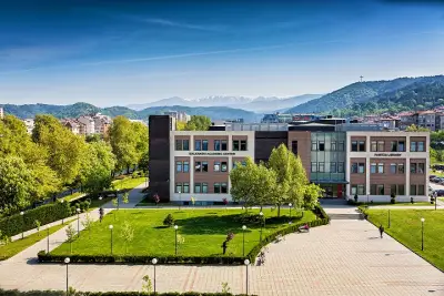Американски Университет в България