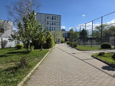 Нов български университет