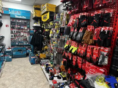 ToolsBox.BG Магазин Младост - Машини и инструменти Milwaukee / Makita / DeWALT / Bosch