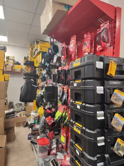 ToolsBox.BG Магазин Младост - Машини и инструменти Milwaukee / Makita / DeWALT / Bosch