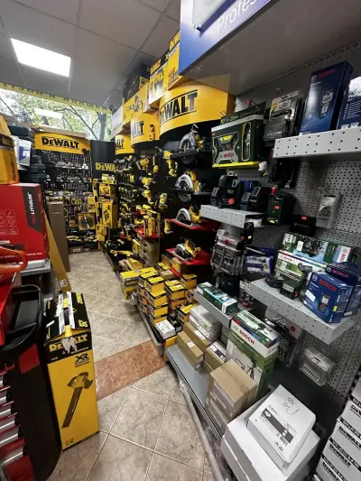 ToolsBox.BG Магазин Младост - Машини и инструменти Milwaukee / Makita / DeWALT / Bosch