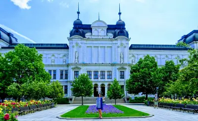 ТИЦ - София (в подлеза на Софийски университет)