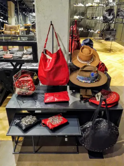 FAN POINT Concept Store - Serdika Center