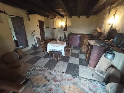 Глинената къща