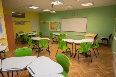 Частно училище "Светлина" - Private school "Svetlina"