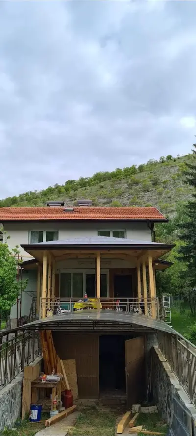 Ремонт на покриви ЖОРОСТРОЙ БГ/Хидроизолация/Безшевни улуци/Смяна на керемиди/Изграждане на нов покрив