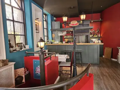 L'etranger restaurant