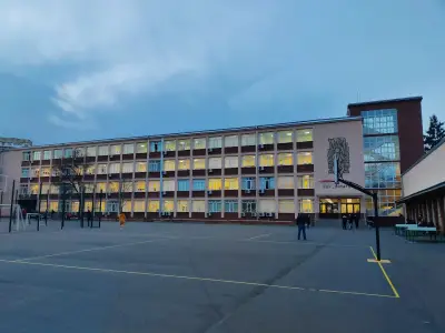 Частно средно училище „Питагор“