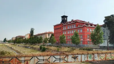 Национална гимназия за приложни изкуства „Свети Лука“