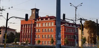 Национална гимназия за приложни изкуства „Свети Лука“