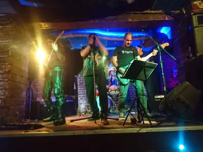 Клуб 3 Уши