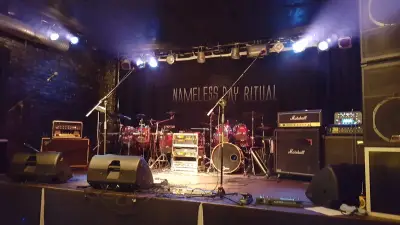 Клуб Лайв енд Лауд