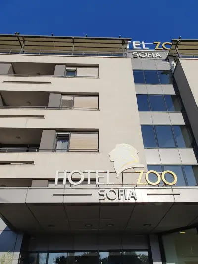 Hotel ZOO Sofia - Secured Paid Parking