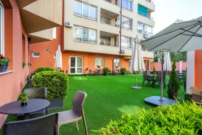 City Avenue Hotel by HMG-Free Parking-Free Wi-Fi
