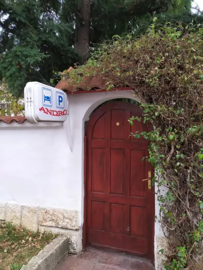 Апартаменти Андро