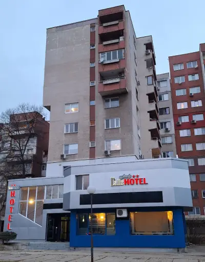 Семеен Хотел Далис