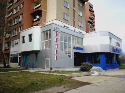 Семеен Хотел Далис
