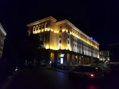 Twain Apart&Rooms