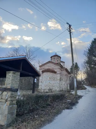 Храм Пресвета Богородица "Достойно Естъ"